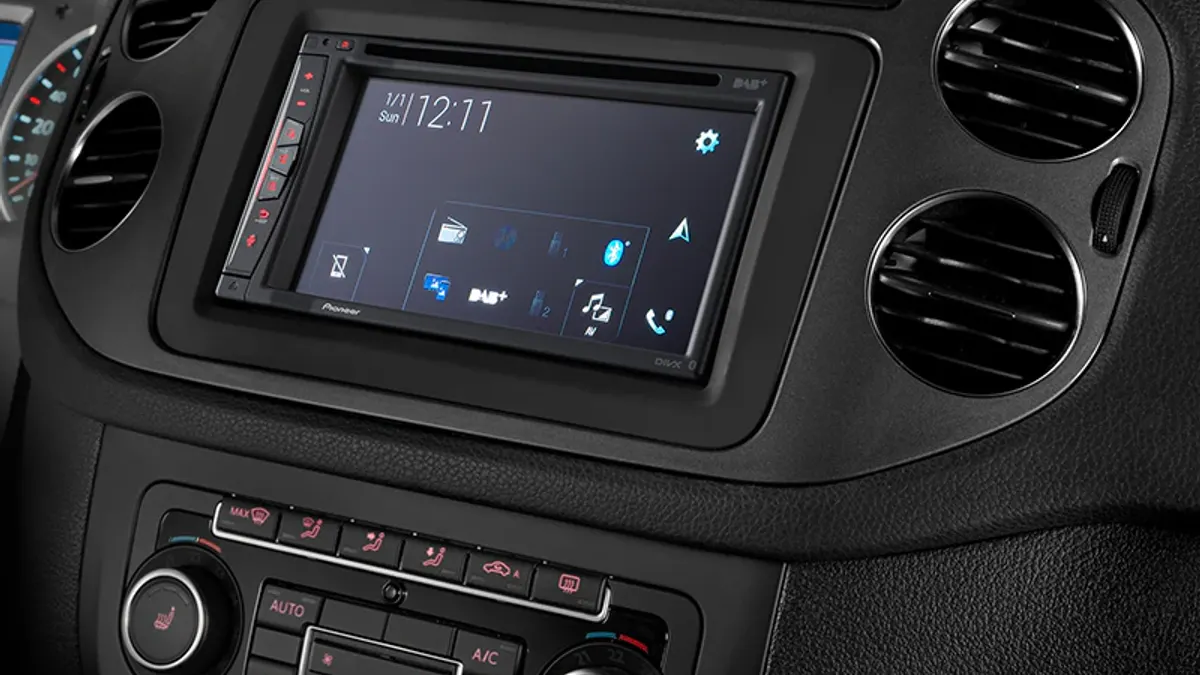 Pioneer AVIC-Z730DAB – dodatni pogled 4