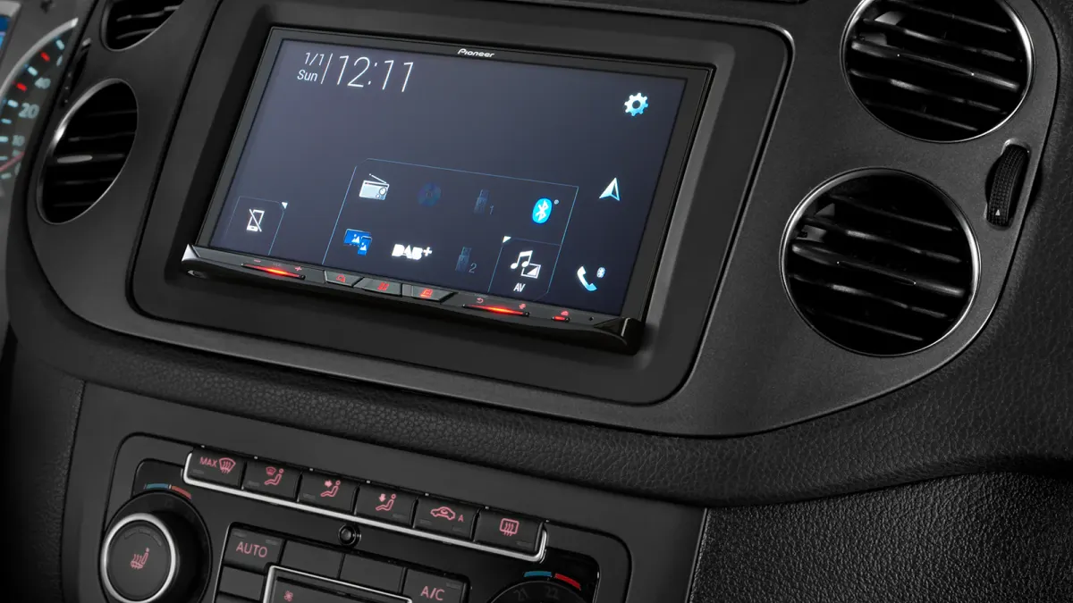 Pioneer AVIC-Z930DAB – dodatni pogled 4